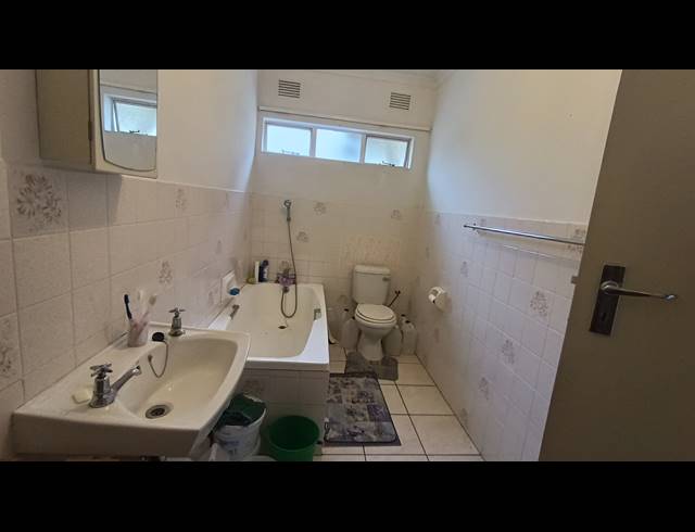 2 BEDROOM DUPLEX FOR SALE IN ESCOMBE